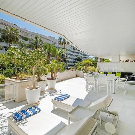 El Embrujo Banus - Puerto Banus *
