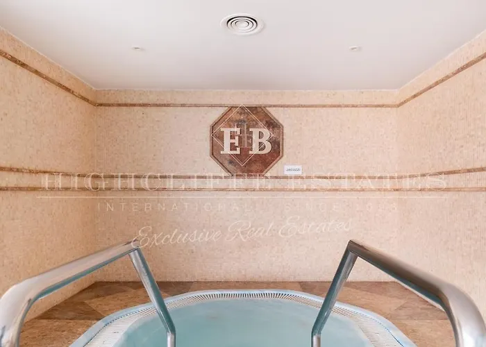El Embrujo Banus - Puerto Banus アパート *